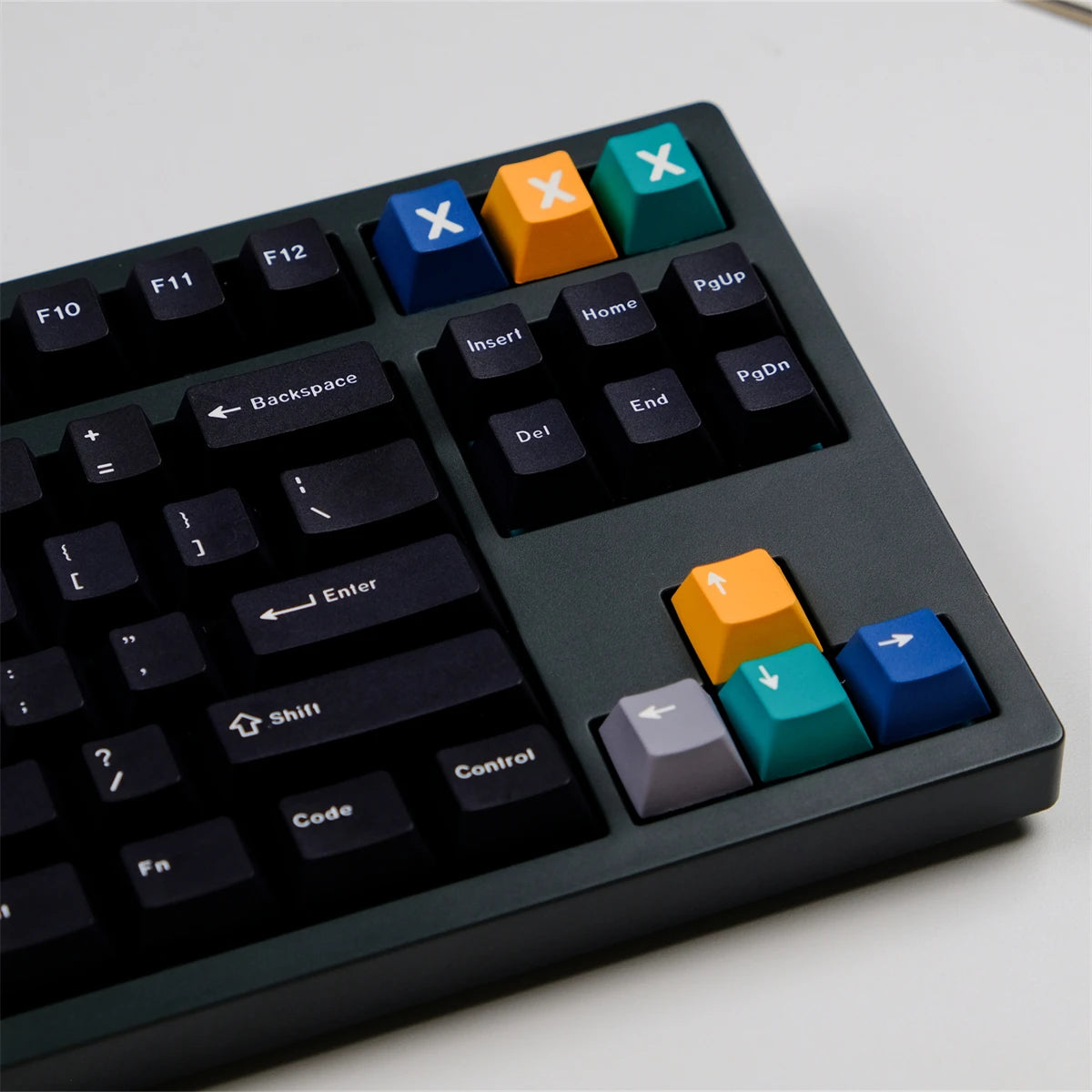 Chroma Cascade - GMK Record 129-Key PBT Keycap Set