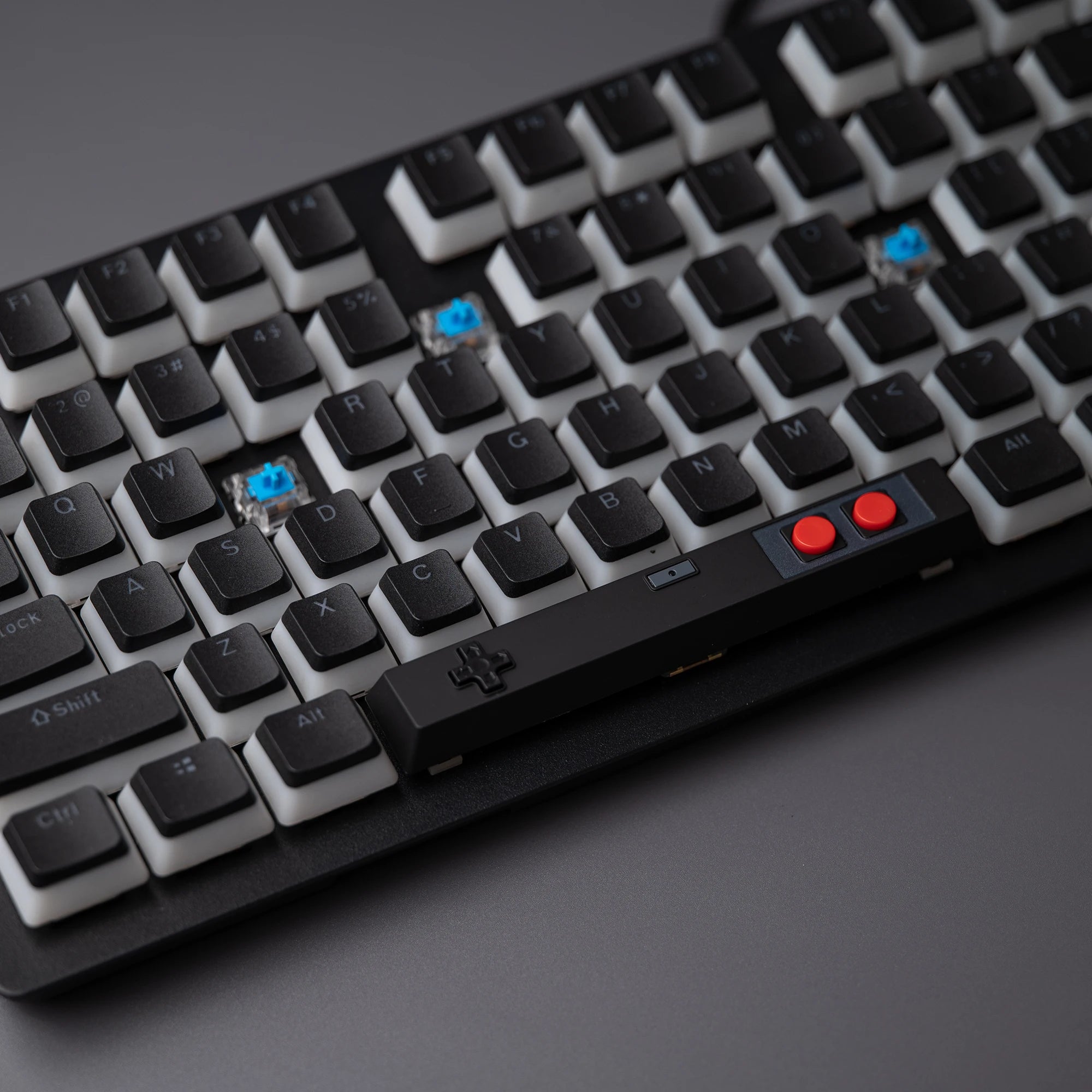 PixelPlayer 6.25u Artisan Spacebar - Retro Gamepad Themed ABS Keycap